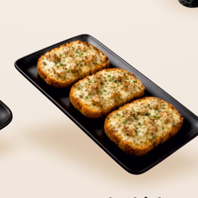 Herb Chicken Garlic Bread