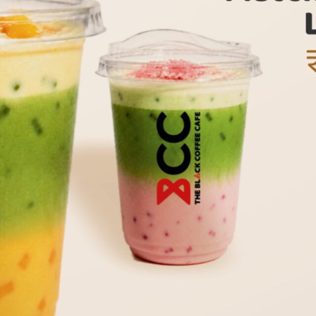 Strawberry Matcha Velvet Latte