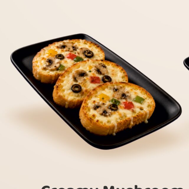 Creamy Mushroom Garlic Bread